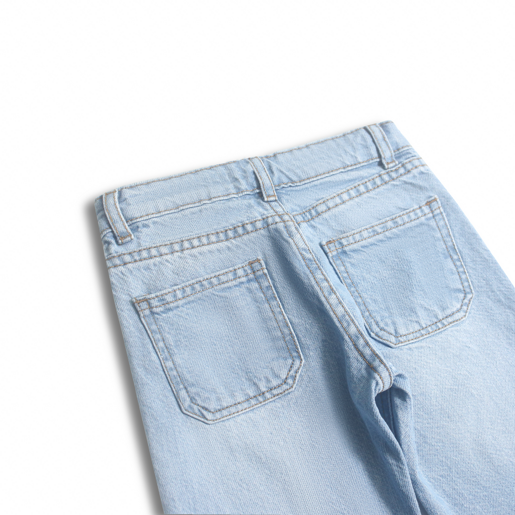 Sweetheart Charm Light Wash Jeans (DG003)